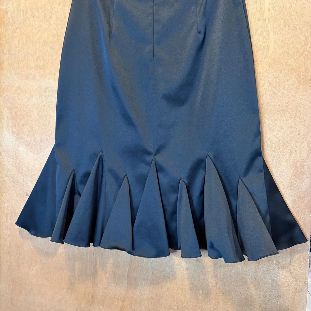 JS Collections Skirt 6 Black Mermaid Flared Godet Quiet Luxury Balletcore Office